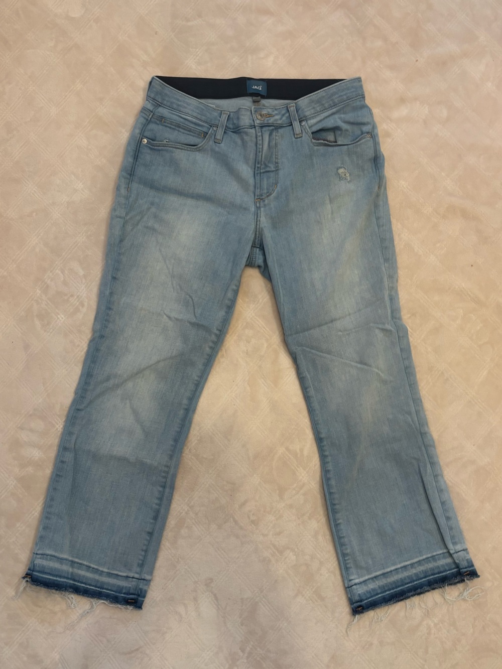 Cropped Straight Ankle jeans